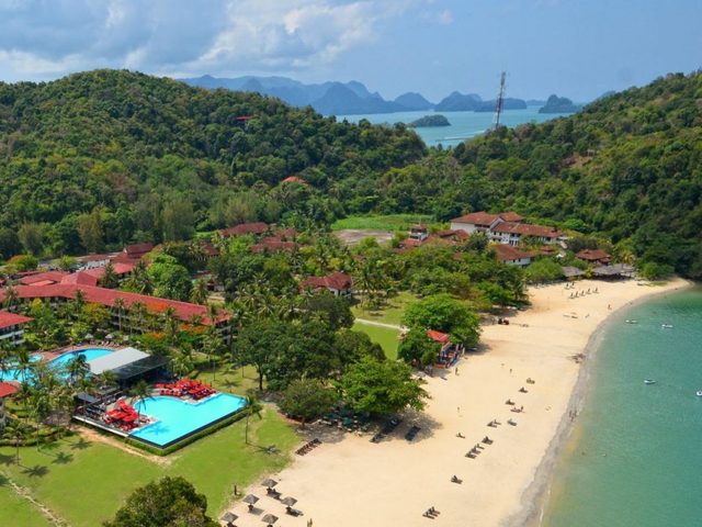 фото отеля Holiday Villa Beach Resort & Spa Langkawi изображение №1