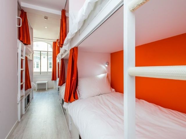 фотографии Golden Tram 242 Lisbonne Hostel изображение №32