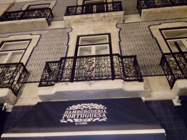 фотографии отеля Portugal Ways Santos Azulejos Apartments изображение №3