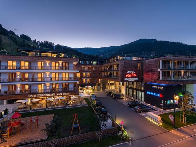 фотографии отеля AlpenParks Hotel & Apartment Central Zell am See изображение №3