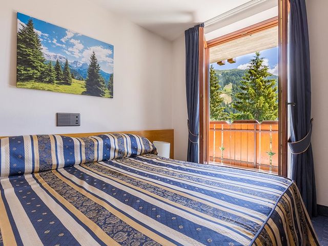 фотографии отеля Hotel Alpina изображение №31