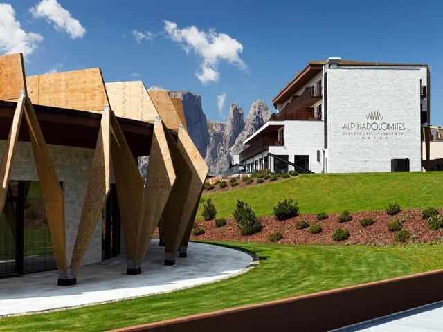 фотографии отеля Alpina Dolomites изображение №39