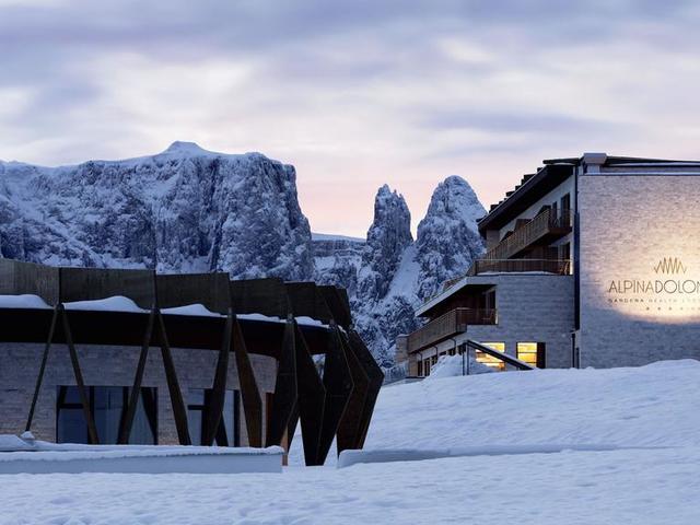 фото отеля Alpina Dolomites изображение №1