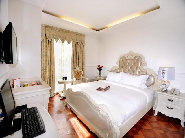 фото отеля A&Em 280 Le Thanh Ton Hotel & Spa изображение №13