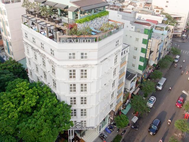фото отеля A&Em 280 Le Thanh Ton Hotel & Spa изображение №1