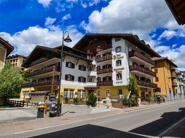 фото отеля Hotel Dolomiti изображение №1