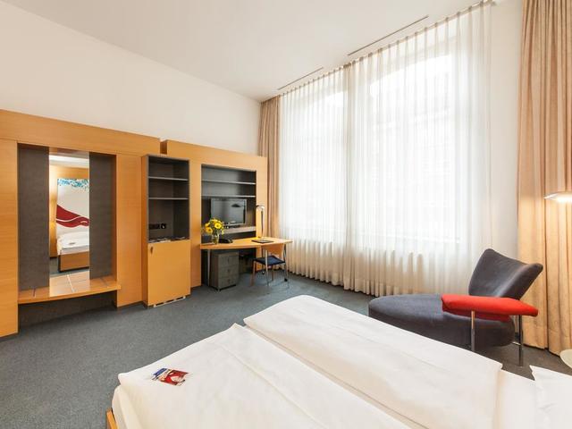 фото отеля Select Hotel Berlin Ostbahnhof изображение №9
