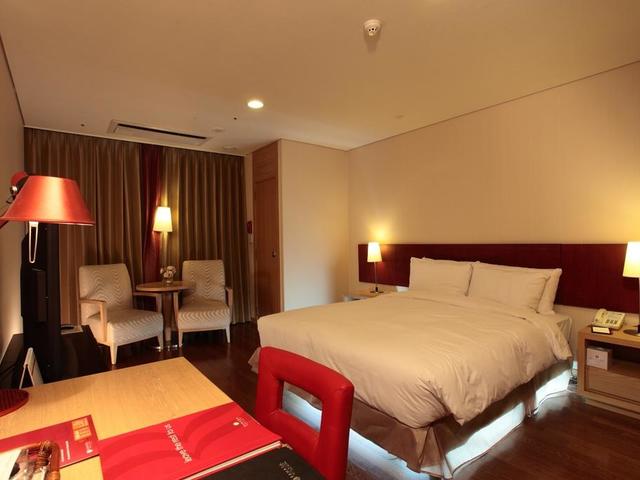 фото отеля Ramada Hotel And Suites Seoul Namdaemun изображение №13
