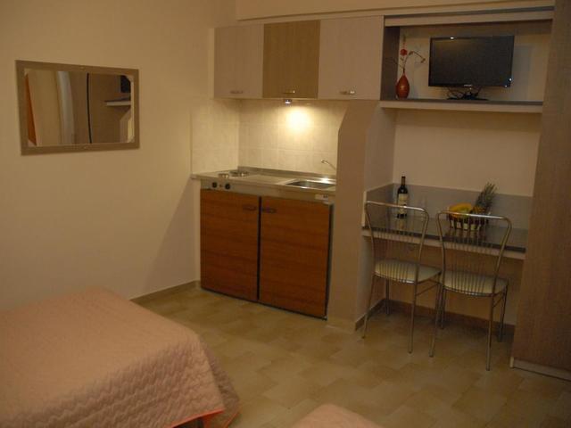 фото Takis Hotel Apartments изображение №26