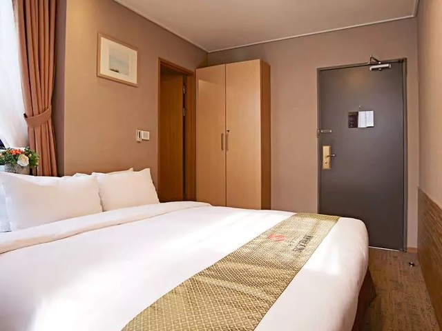 фото Hotel Skypark Myeongdong 3 изображение №30