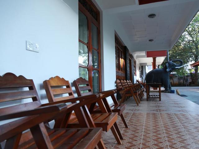 фотографии отеля Sumal Villa изображение №11