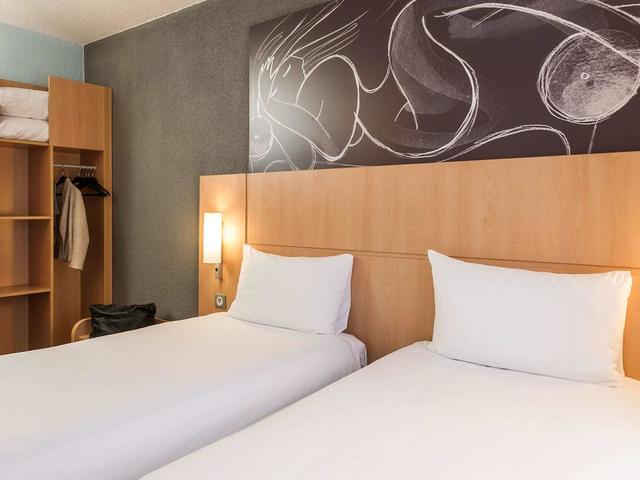 фото отеля ibis Paris Vaugirard Porte de Versailles (ex. Ibis Paris Convention 15th) изображение №17