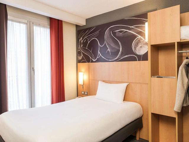 фото отеля ibis Paris Vaugirard Porte de Versailles (ex. Ibis Paris Convention 15th) изображение №13