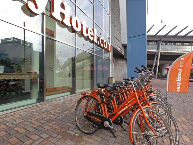 фото отеля easyHotel Amsterdam Arena Boulevard изображение №1