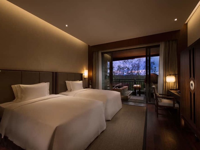 фотографии DoubleTree Resort by Hilton Hotel Hainan - Qixianling Hot Spring изображение №24