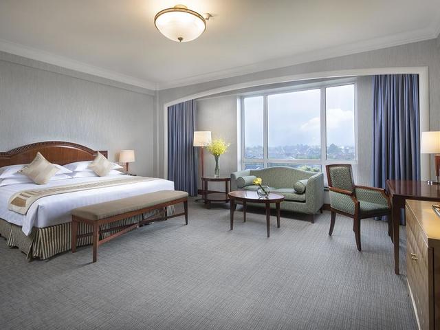 фото отеля Wyndham Beijing North (ex.The Loong Palace Hotel & Resort; Crowne Plaza Hotel North Beijing) изображение №29
