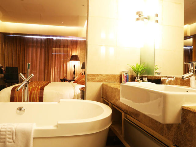 фото Wenjin Hotel изображение №18