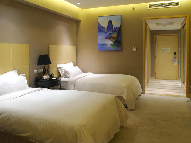 фото Wenjin Hotel изображение №2