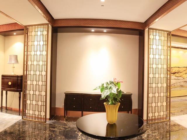 фото Beijing Yuehong International Hotel (ех. New Happy Inn International; Soluxe Happy Inn International) изображение №6