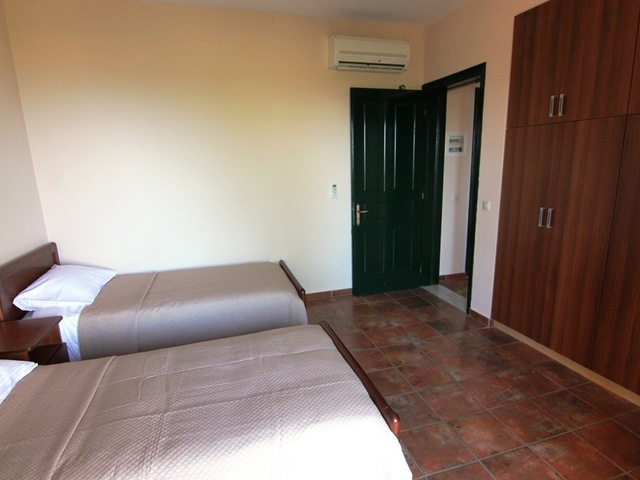 фотографии Вилла с 5 спальнями в Като-Коракиана (RE0883) изображение №4