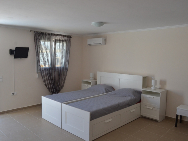 фотографии отеля Вилла с тремя спальнями в Барбати (RE0492) изображение №19