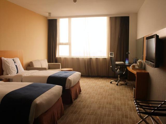 фото отеля Holiday Inn Express Beijing Minzuyuan изображение №9