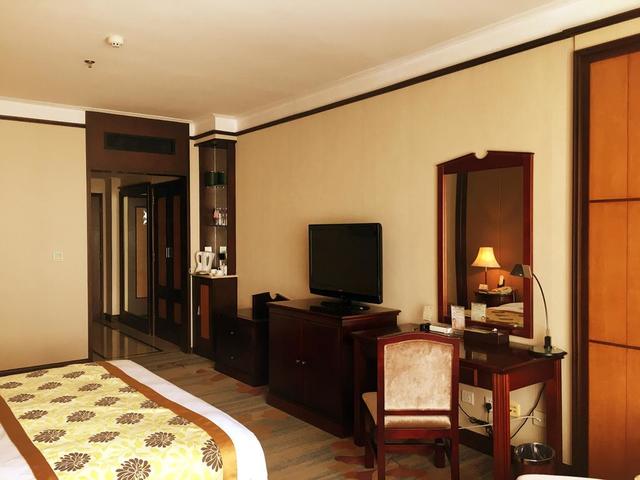 фото отеля Central Plaza Hotel Dalian изображение №17