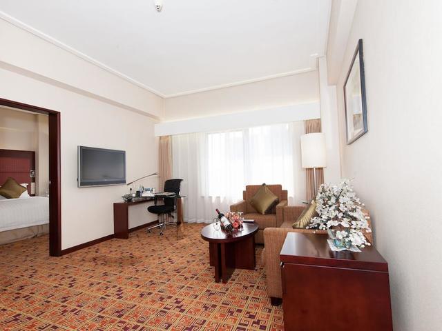 фото Grand Continent International Hotel (ex. Ramada Hotel Dalian) изображение №18