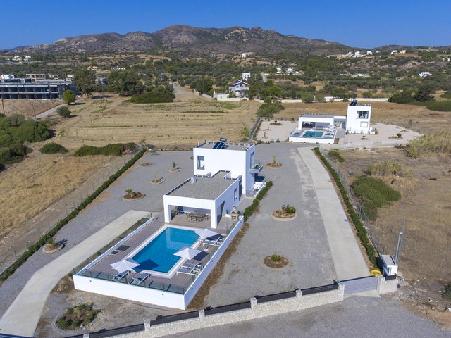 фото отеля Aegean Horizon Beachfront Villas (Gennadi) изображение №17