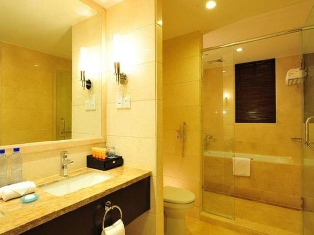 фото Lee Gardens Hotel Shanghai (ex. Xuhui International Executive Suites Shanghai) изображение №18