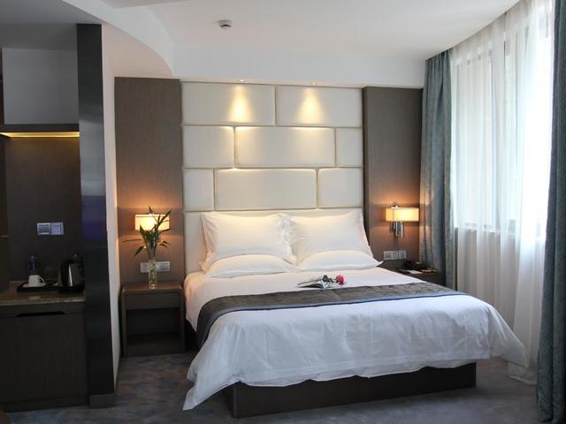 фото отеля Yitel East Nanjing Road (ex. Li Jing Hotel) изображение №5