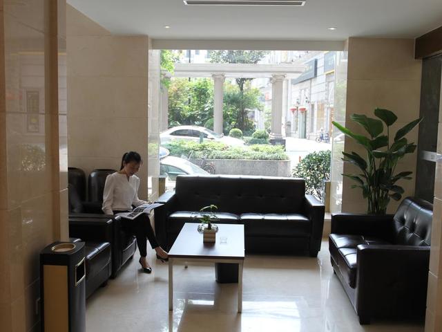 фотографии Yitel East Nanjing Road (ex. Li Jing Hotel) изображение №4