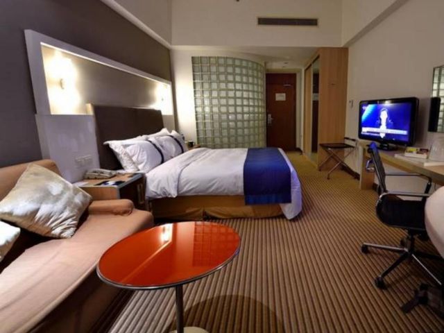фото Holiday Inn Express Shanghai Nanhuizui изображение №6