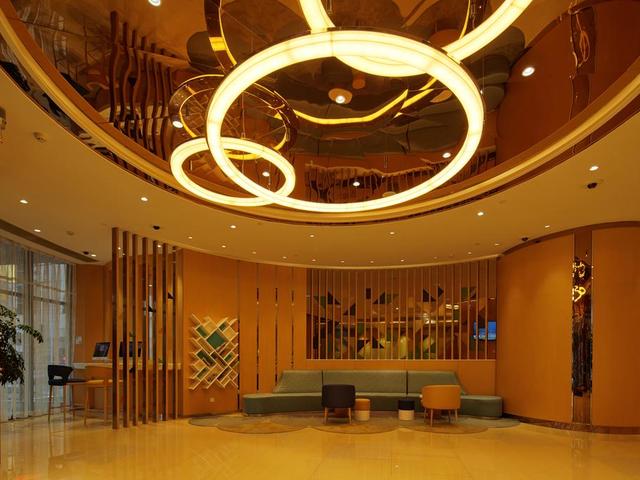 фотографии отеля Holiday Inn Express Shanghai Zhenping (ex. Shanghai Eastern Airline) изображение №23