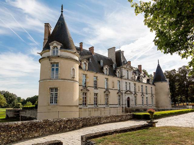 фото отеля Chateau d'Augerville изображение №1