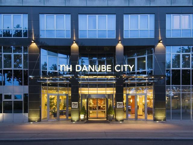 фото отеля NH Danube City (ex. Crowne Plaza Vienna) изображение №1