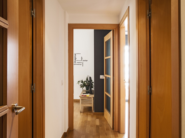 фото отеля AinB Eixample-Entenza Apartments изображение №13