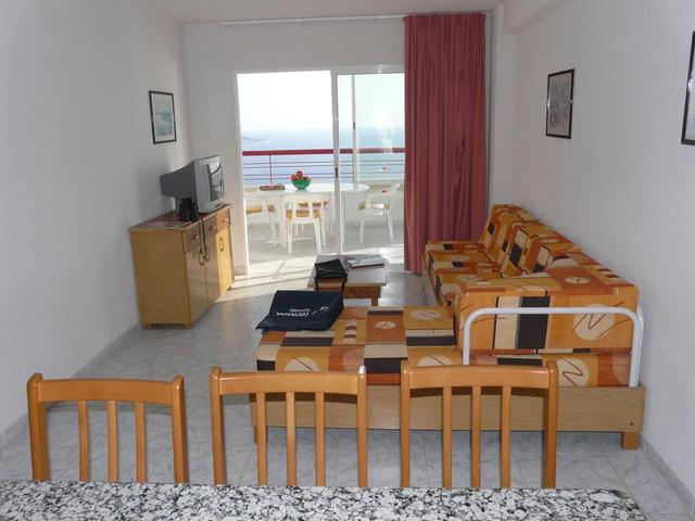 фото отеля Apartamentos Beni-Beach изображение №25