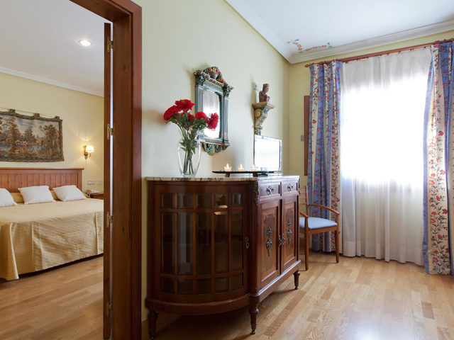 фото Hotel Casona de la Reyna изображение №22