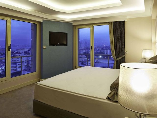 фото DoubleTree by Hilton Hotel Izmir - Alsancak (ex. Yildizhan Hotel Izmir) изображение №26