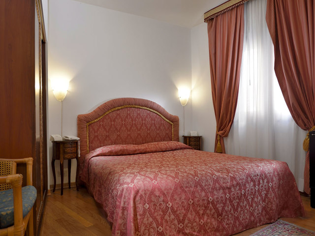 фото отеля San Marco Palace изображение №5