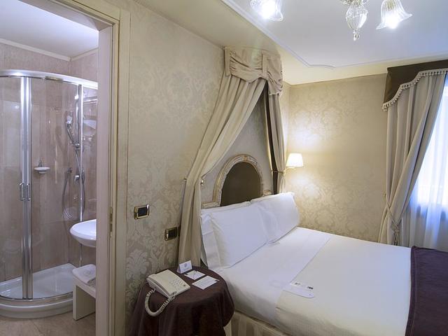 фото Una Hotel Venezia изображение №2