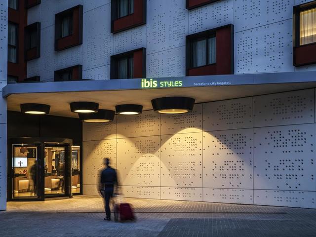 фото  Ibis Styles Barcelona City Bogatell изображение №6