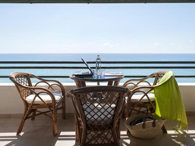 фото отеля Glyfada Beachfront Apartments & Villas изображение №33