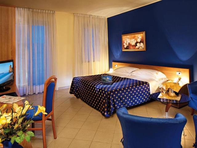 фото отеля Riviera Del Sole изображение №21