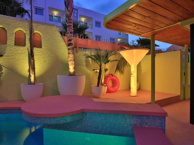 фотографии Tropicana Ibiza Coast Suites (ex. Playa Grande Atzaro; Atzaro Apartments) изображение №20