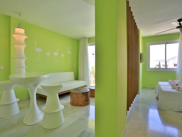 фотографии Tropicana Ibiza Coast Suites (ex. Playa Grande Atzaro; Atzaro Apartments) изображение №4