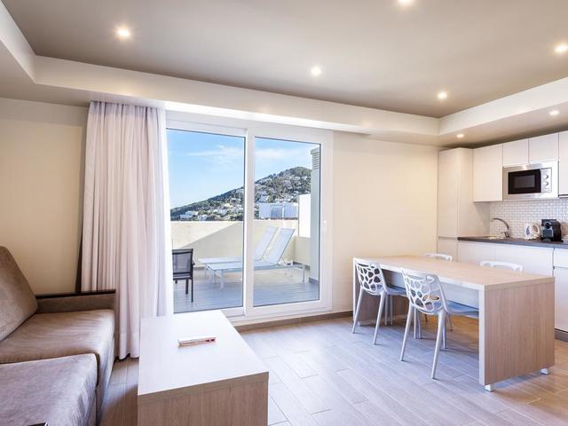 фото отеля Aparthotel Orquidea Ibiza изображение №9