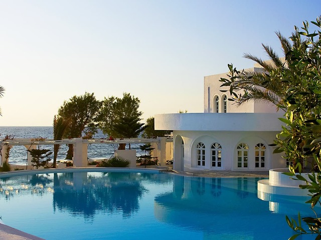 фото отеля Thalassa Seaside Resort & Suites изображение №5