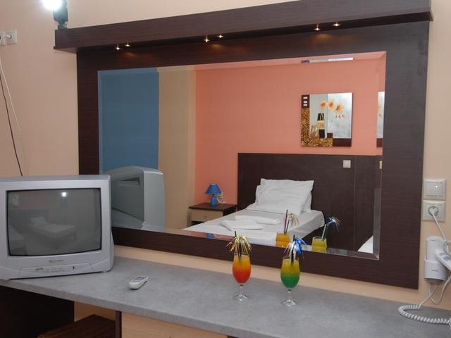 фото отеля Callinica Hotel & Apartments изображение №17